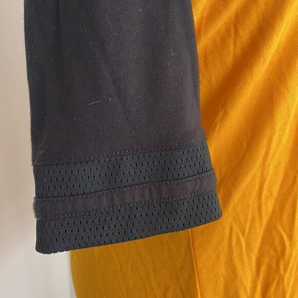 NHL Boston Bruins super soft T-shirt woman’s large - Picture 3 of 7